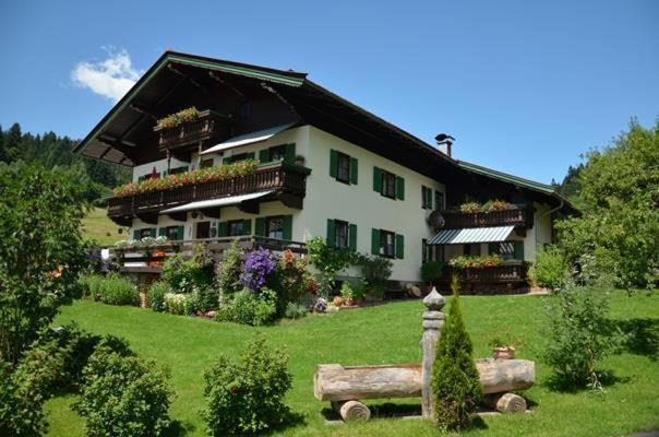 Apartament Haus Lindeneck - Erika Schwentner Kössen Zewnętrze zdjęcie